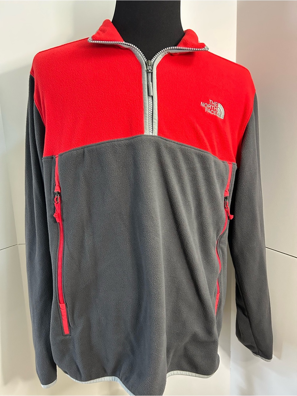 The North Face Men’s Red & Gray Half-Zip Fleece Pullover Size XL